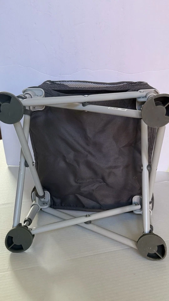 Silla de camping plegable de verano para niños pequeños gris con bolsa, correas adicionales. Foto 2 de 4