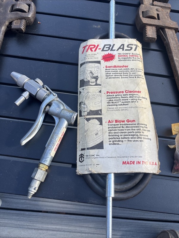 Tri-Con Made In USA Air Blow Nozzle Abrasive Blaster Body Complete Sandblaster