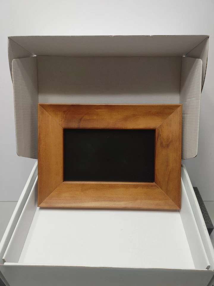 Smartparts 9" X6 1/2" Digital Picture Frame 7" In Screen Size - Image 3 of 4