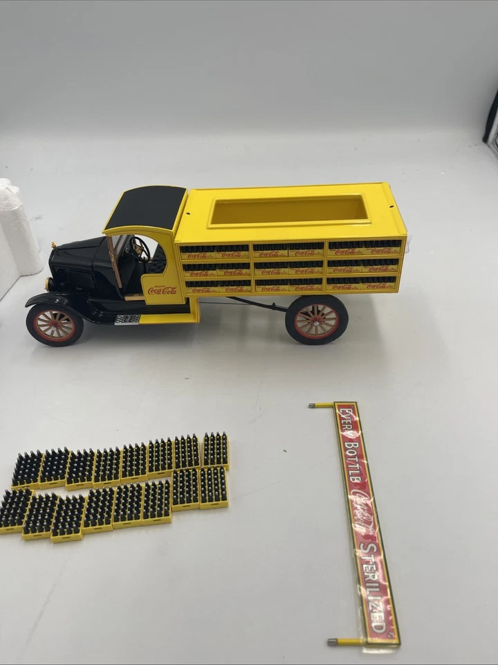 Danbury Mint Replica Of The 1927 Coca Cola Ford Delivery Truck 1:24 Die Cast - Image 4 of 4