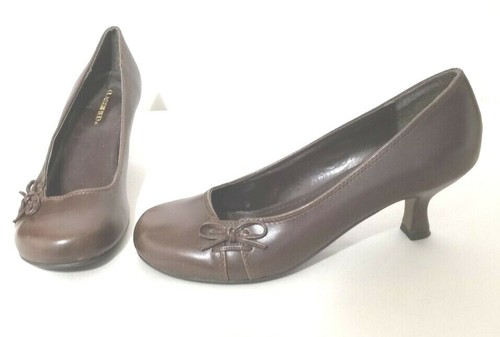 Brown Kitten Heel Shoes 