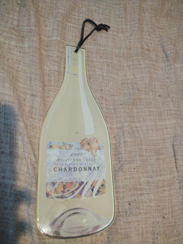 WINE BOTTLE DECORATIVE GLASS 2000 Millstone creek HANGING!!