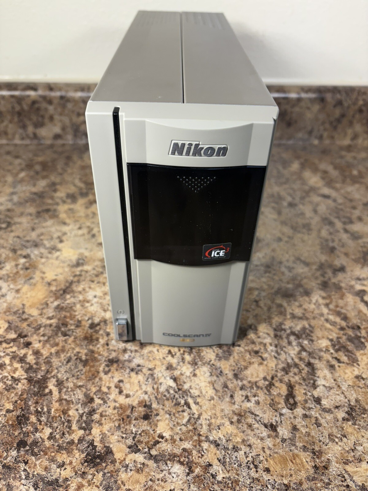 Nikon Coolscan IV Ls-40 Ed Film Scanner Ma20 Slide Mount Adapter 