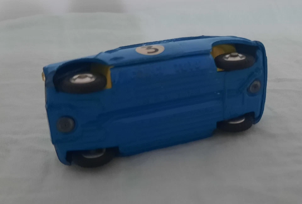 Corgi toys 227 Mini Cooper Competition with Racing Number 3 Near Mint & Boxed - Image 4 of 4