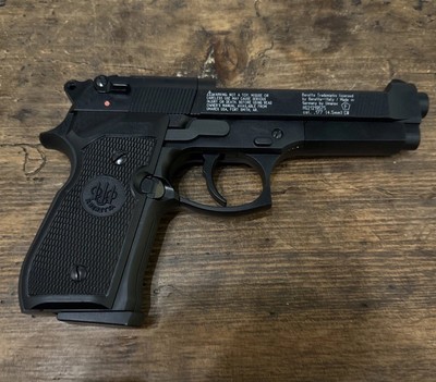 Beretta 92FS Full Metal CO2 .177 Caliber Pellet Pistol W/ Case And