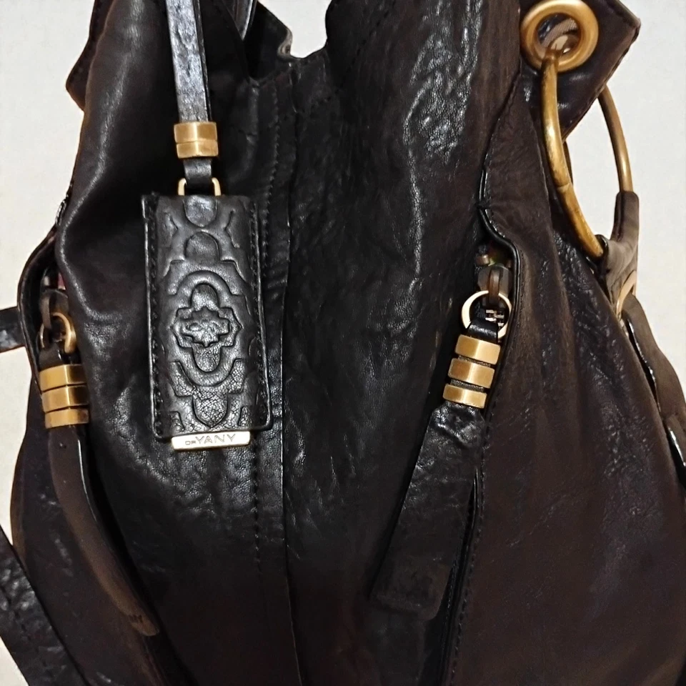 Bolso convertible orYANY Gwen negro de cuero granulado envejecido Foto 4 de 4