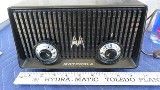 Vintage Motorola Model 56R Tube Radio For Parts ASIS
