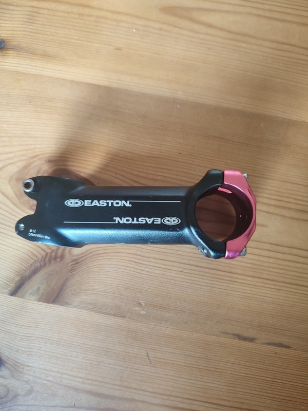 EASTON Stem. 100mm Reach. 31.8mm Bar Clamp. 8 Deg.