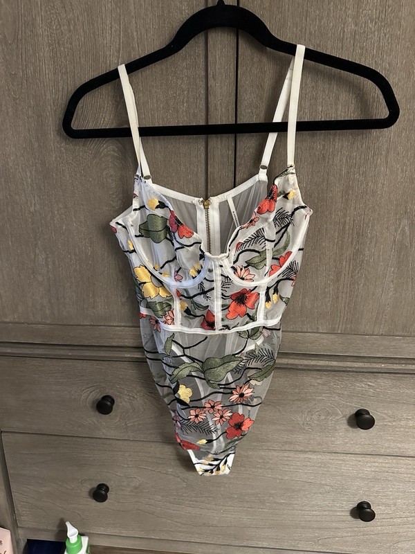 NWT SIZE MEDIUM Anthropologie Embroidered  Floral Mesh Bodysuit