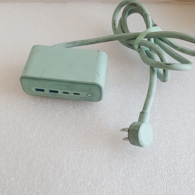 Anker 525 Charging Station 7-in-1, 5ft Extension Cord 3AC,2 USB-A,2 USB-C GREEN