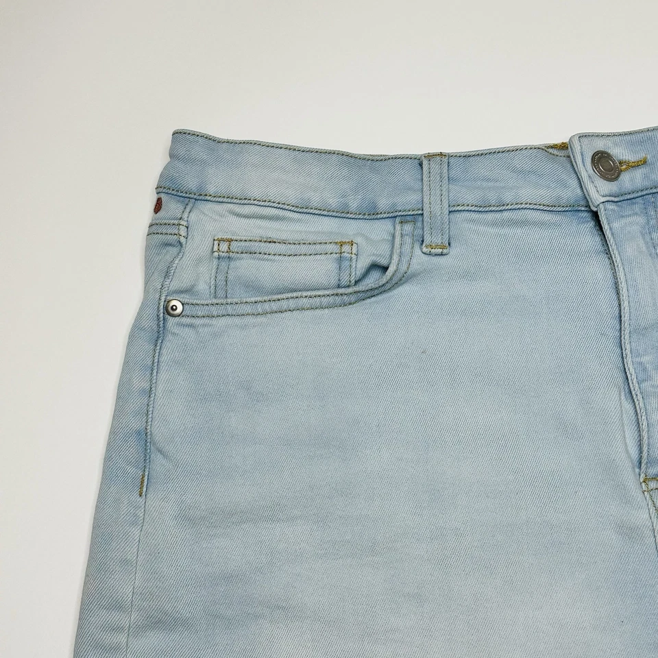 Lauren Conrad Women’s Jean Shorts Sz 16 Light Wash Blue High Rise Cut-Off - Image 2 of 4