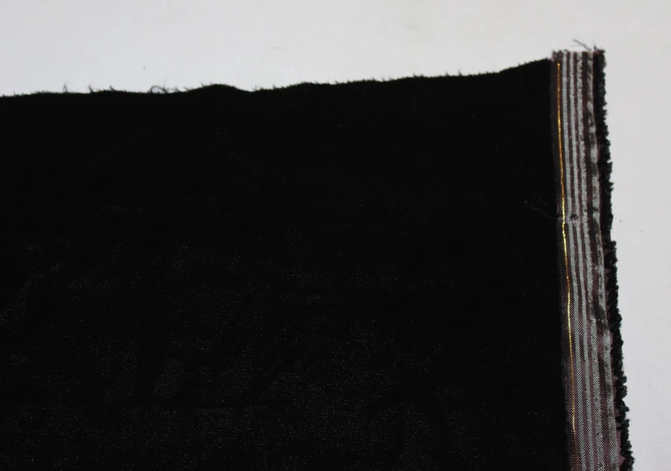 VTG navy blue Superior Quality Velvet Model Yooshin 3 Crown 10+ yards luxurious - Image 2 of 4