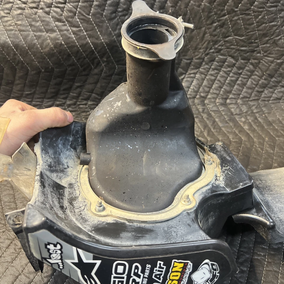 Kawasaki Kx250f 2004 caja de aire/filtro de aire/jaula Foto 3 de 3