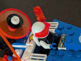 Vintage (1993) LEGO Space Ice Planet 2002 set 6834 Celestial Sled - RARE