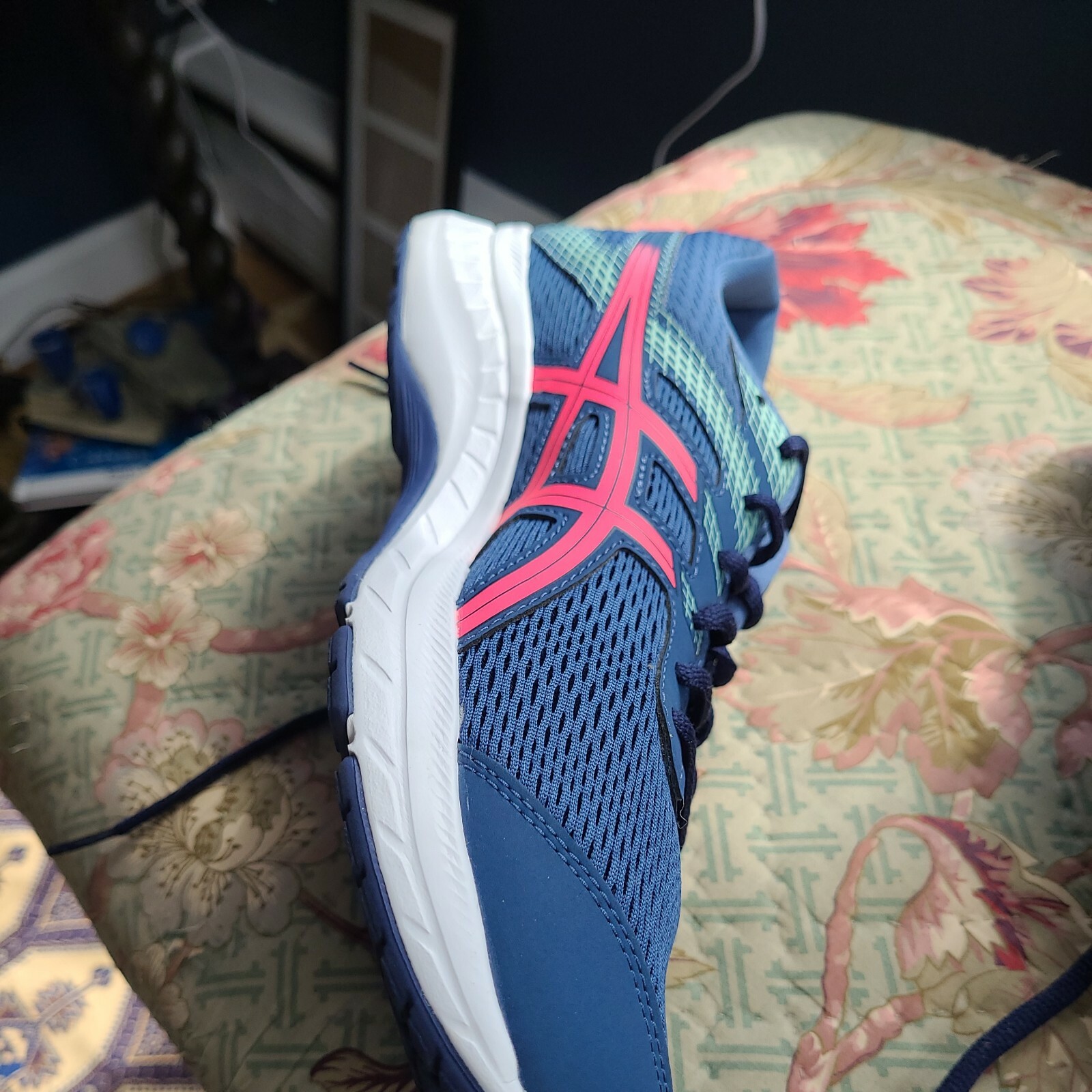 Size 11 - ASICS GEL-Contend 6 Wide Pink Glo - image 1