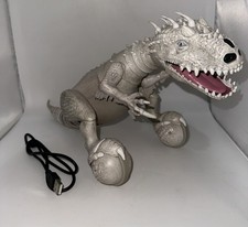 Robot Zoomer Dino Jurassic World Indominus Rex sin control remoto funciona muy bien