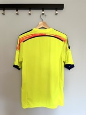 Preços baixos em Adidas Japão Amarelo National Team Roupas e