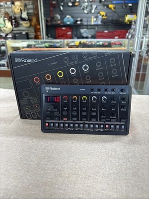 Roland T-8 AIRA Compact Beat Machine Synthesizer Drum Machine