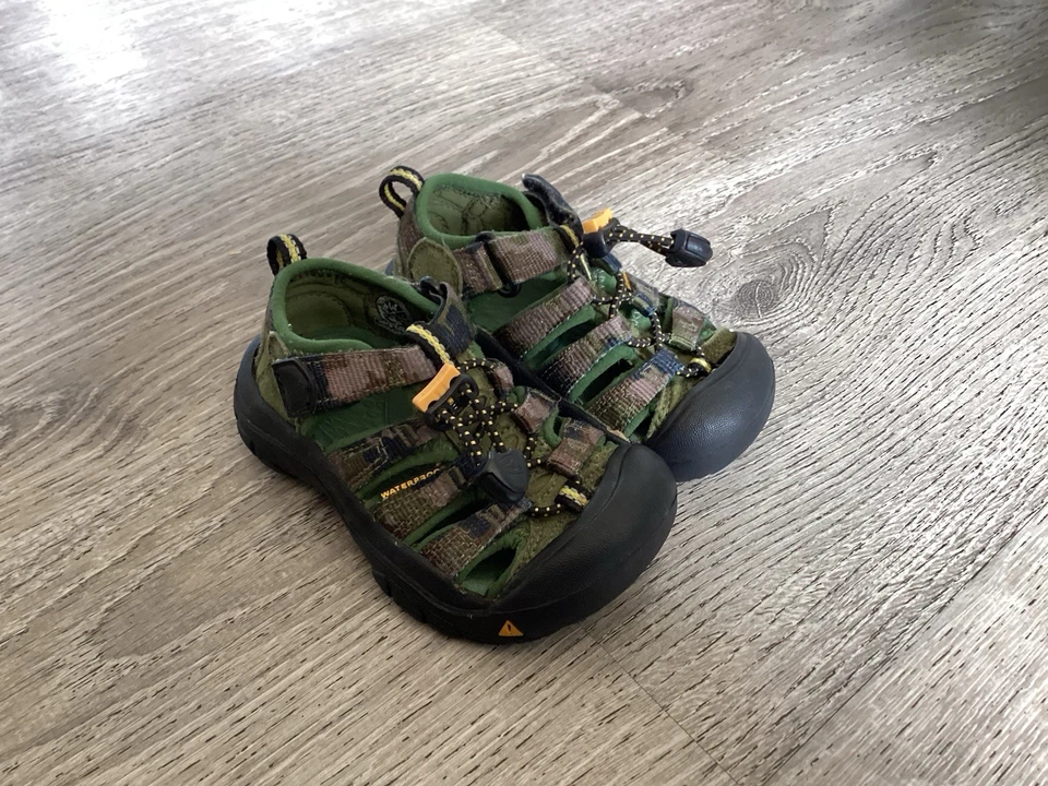 Keen Little Kids Size 8 Boys 1006037 Green Camo Sandals Water Shoes Newport - Image 3 of 4