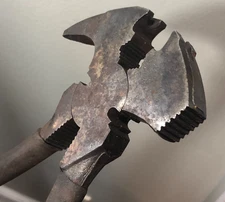 VINTAGE/ANTIQUE HEAVY DUTY 10" FENCING PLIERS-RANCH TOOL. Rare.