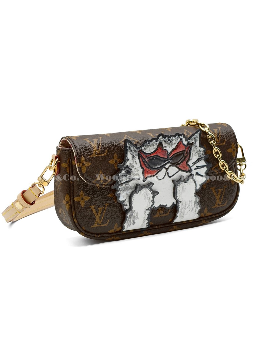 LOUIS VUITTON IVY Catogram Collaboration Series Women's 9x1.7x4.7