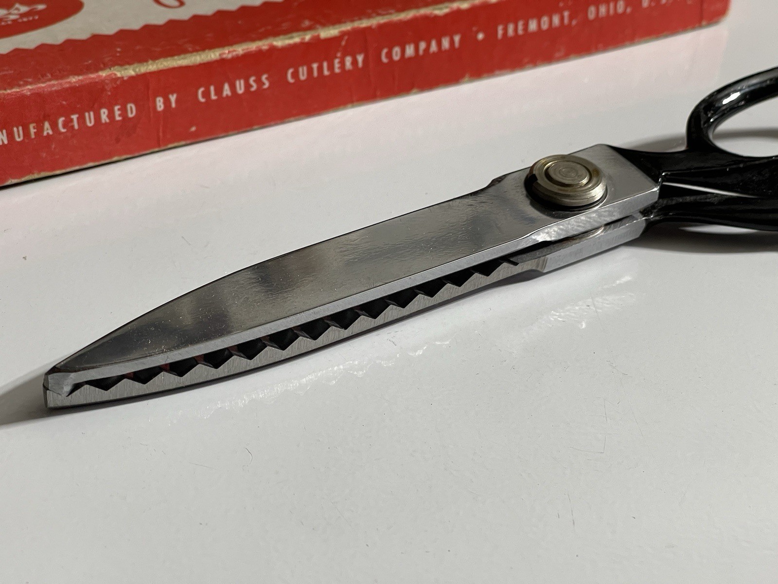 Clauss Pinking Shears Pat No. 2589050 In Original Box