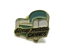 D'ecoup Mousse Cannes Pin Gold Tone