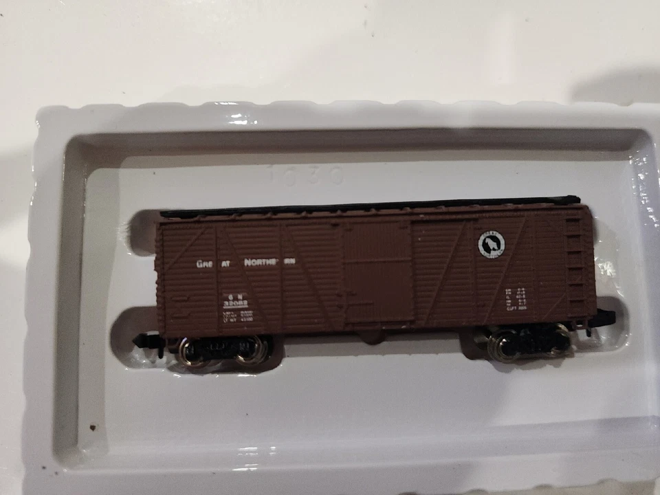 Bachmann Freight Cars N Scale 41’ Old Time Wood Reefer "Gerber's" 73661 NIB - Image 3 of 4