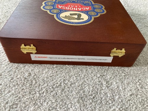 AGANORSA LEAF LA VALIDACION CONNECTICUT Wooden Cigar Box - empty (Nicaragua) - Picture 3 of 7