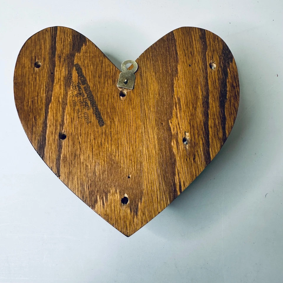 Vintage Wooden Heart Key Holder Wall Decor Rack with 6 Pegs Country Chic - Image 3 of 4