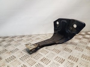 Volkswagen PASSAT B7 2012 Rechts Halterung Kotflügel 3AA821142 VAI61578