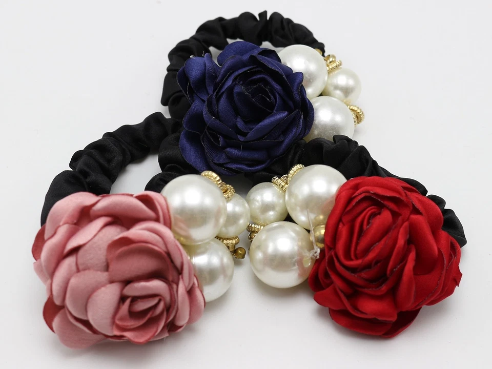 Mujeres Camelia Flor Perla Elástico Cabello Lazos Bandas Scrunchie Cola de Caballo Sujeción Foto 3 de 3