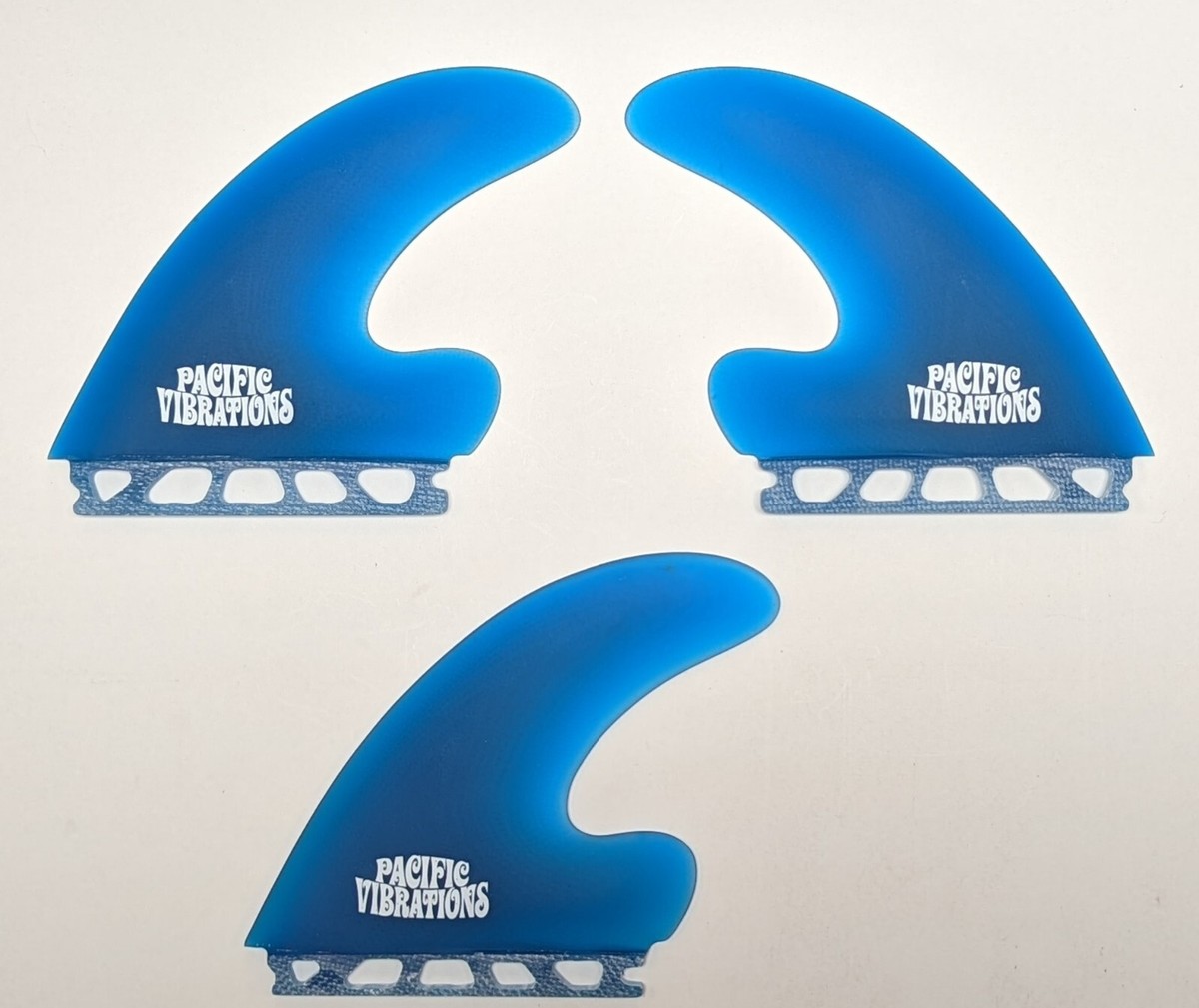 PACIFIC VIBRATIONS J Drive Tri SURFBOARD 3 FINS (fits) Futures