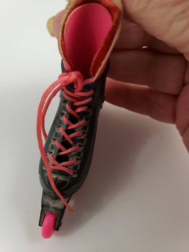 Vintage 1990s Rollerblade Skate Black and Pink Key Chain Ring - Picture 3 of 7