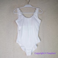 New Vineyard Vines Textured Scallop One Piece Swim White Cap, size M