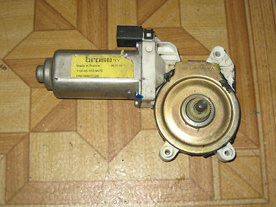 1998-2004 FORD FOCUS FRONT RIGHT WINDOW LIFTER MOTOR, BROSE 119145-103/9470, OEM