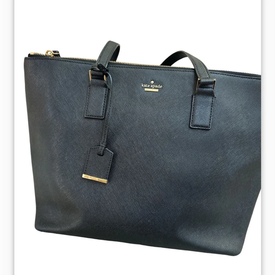 Bolso de Mano Kate Spade New York Cameron Street Lucie. Negro 14”x11”x6” Foto 4 de 4