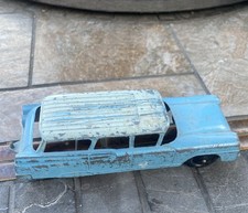 Vintage Tootsietoy 1959 Ford Country Sedan Two-tone Turquoise Blue Station Wagon