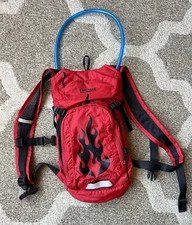 CamelBak Mini M.U.L.E. Kids Hydration Backpack 50 oz (1.5 L) - Red/Flames