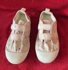 Cat Jack Girl's Unicorn Hook Loop Peach Color Sneakers Size: 11