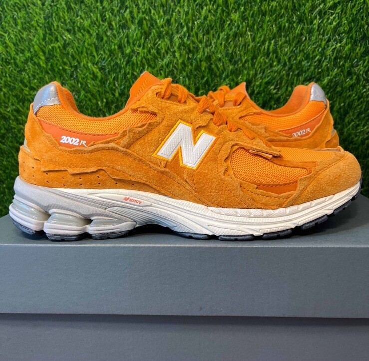 New Balance 2002R Protection Pack - Vintage Orange Size 11 New Balance 2002R Protection Pack - Vintage Orange Size 11