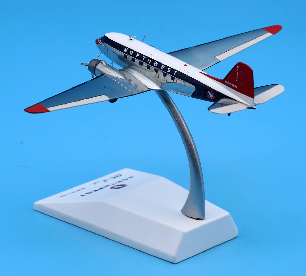 JC Wings 1:200 Northwest MCDONNELL DOUGLAS DC-3 N39544 Diecast