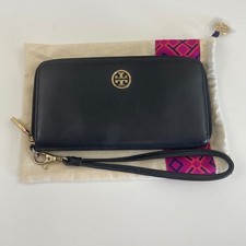 Tory Burch Robinson Continental Wallet Wristlet Black Saffiano Leather Zip Long