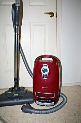 Miele C3 Powerline Soft Carpet Canister Vacuum Cleaner (SGFEO) TESTED