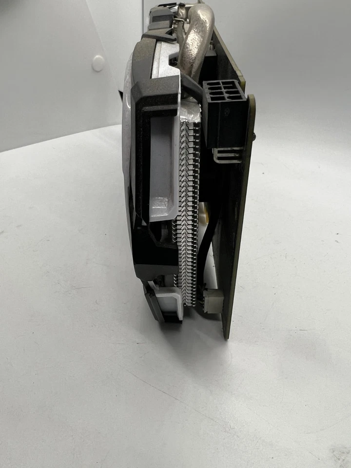 MSI AMD Radeon RX 570 8GB GDDR5 Graphics Card - R570AR8C - Image 2 of 4