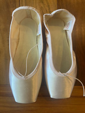 Suffolk Reign Pointe Ballet Shoes Standard Shank 8 Length N Width NIB Brand New