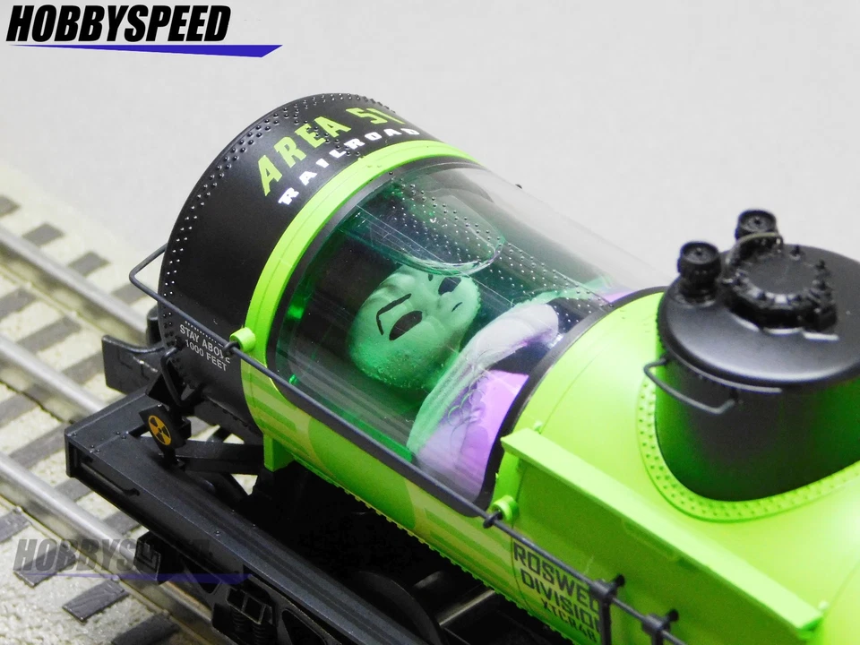 LIONEL AREA 51 8K GALLON TANK CAR #XTCR4B O GAUGE alien containment 2526230 NEW - Image 2 of 4