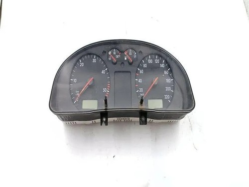 VW PASSAT Variant B5 3B6 Kombiinstrument 0835181297 09052069904 1.90 27166082