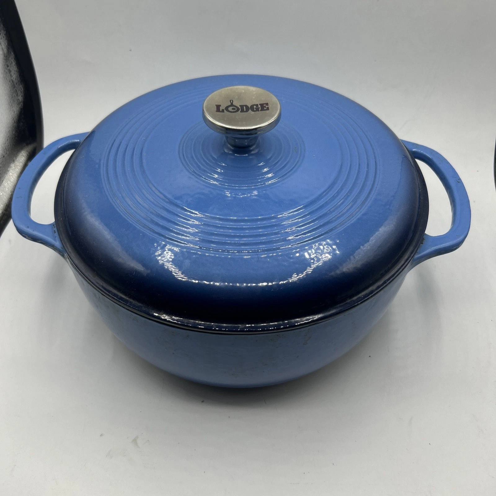 Lodge 6 Quart Enameled Cast Iron Dutch Oven with Lid (5583)