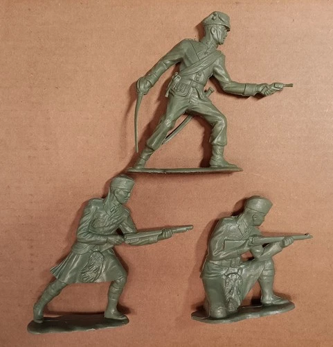 Three Vintage Marx 6 inch UK-EXCLUSIVE Scottish Soldiers plastic figures